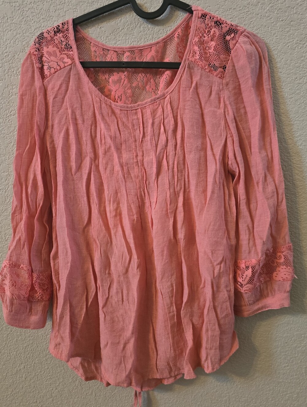 Mine Coral Sheer Floral Lace Blouse Size M